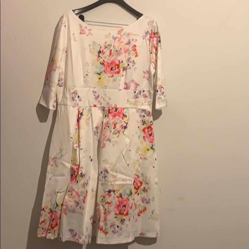 White floral dress new with tags